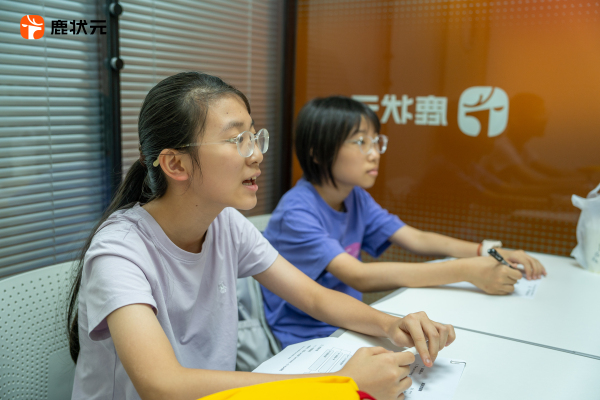 一边做题，一边指点！